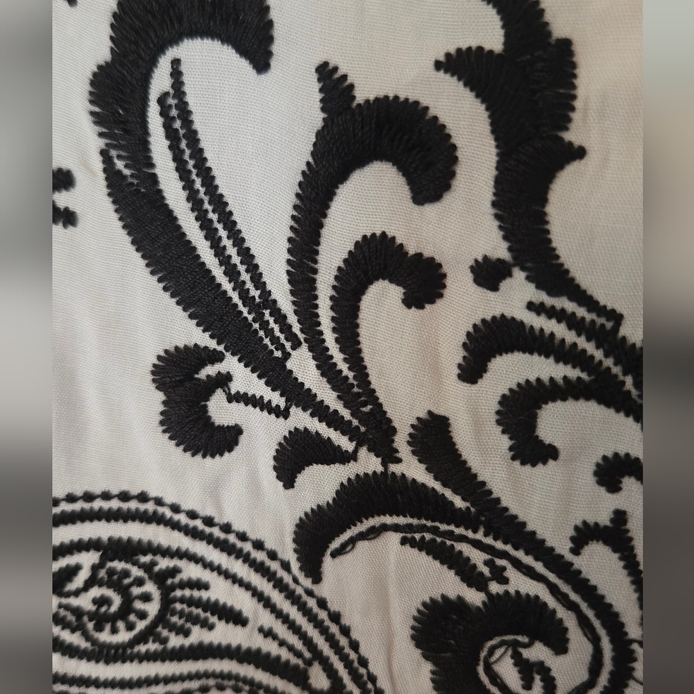 Savanna Jane | White & Black Baby Doll Embroidered Dress Size Medium - Picture 6 of 9